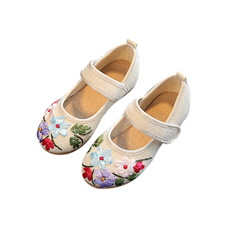 Chinese retro style handmade embroidered shoes Classic embroidered ethnic wind tendon bottom children's shoes